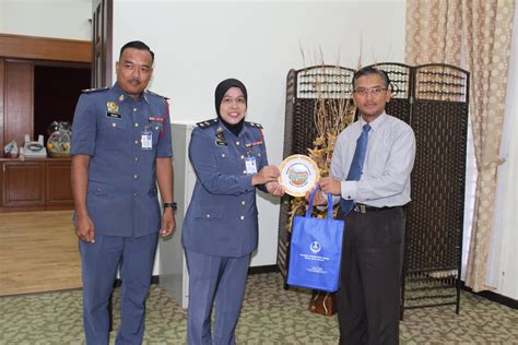 Majoriti penduduk kinta menetap di bahagian utara, iaitu kawasan sekitar ibu negeri perak, ipoh. BATU GAJAH, 14... - Pejabat Daerah Dan Tanah Kinta Batu ...