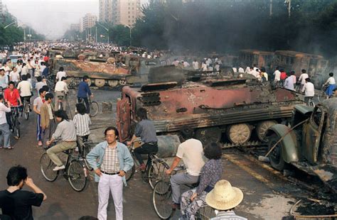 Thiên địa tình duyên đạo diễn: Thiên An Môn năm 1989: Cuộc thảm sát không hề có -- Lịch ...