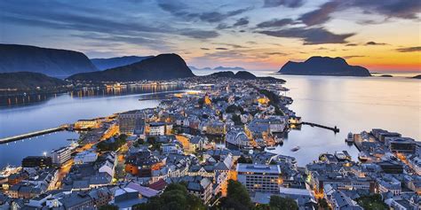 Studying in ålesund will provide you with plenty of opportunities to explore a region of norway that is famous for its beautiful scenery with high . Hotels in Ålesund