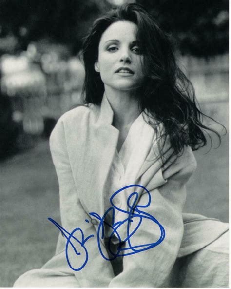Julia Louis Dreyfus Signed Autograph 8x10 Photo Seinfeld Elaine