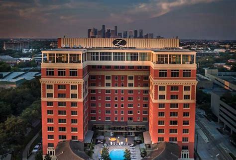A Complete Guide To The Best Hotels In Houston Texas With Room Reviews