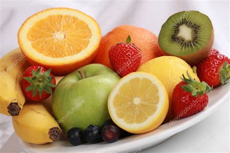Plate With Fresh Fruits — Stock Photo © Boarding2now 26816513