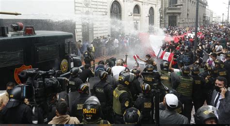 Foul Contra El Perú Represión Brutal Y Violencia Contra La Protesta