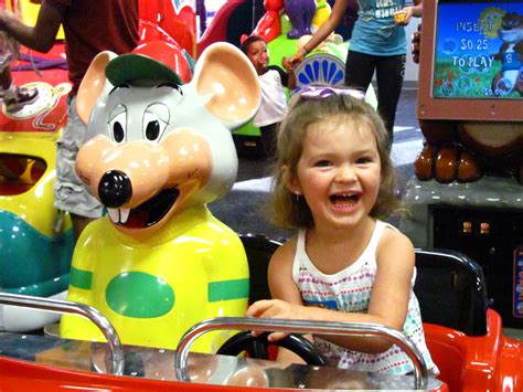 Chuck E Cheese Zoeys Bday Parrchristy Flickr