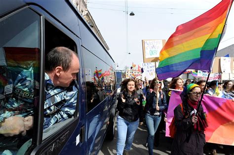 Anti Gay Campaign Drives Out Russian Teacher In Krasnoyarsk Bbc News