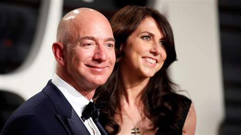 Jeff Bezos And Lauren S Nchez Are Engaged