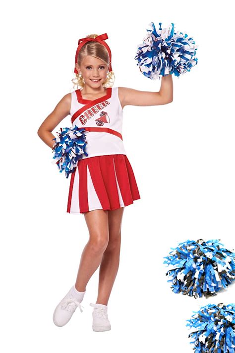 Diy Cheerleading Pom Poms Makes And Munchies Cheerleading Pom Poms Cheerleading Pom Pom