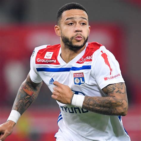 Currently, he plays for the french club lyon and netherlands national team. Memphis Depay Names Manchester City, Chelsea Among Clubs ...