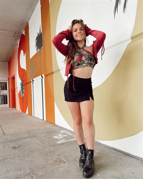 Piper Rockelle Auf Instagram „featuring My Gum 🤍“ In 2022 Fashion Mini Skirts Women