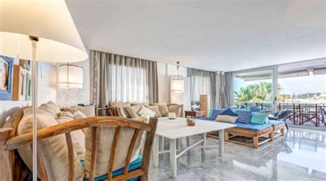 Über 35 jahre erfahrung auf dem ibiza immobilienmarkt. Luxus Wohnung zum Verkauf in Ibiza Marina Botafoch.