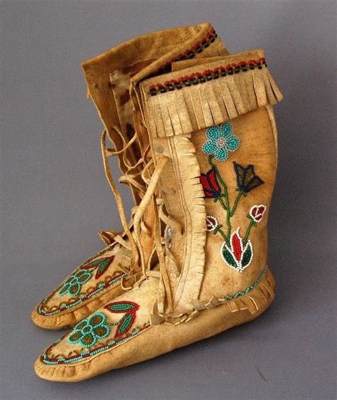 Native American Indian Plains Cree High To Beaded Floral Moccasins