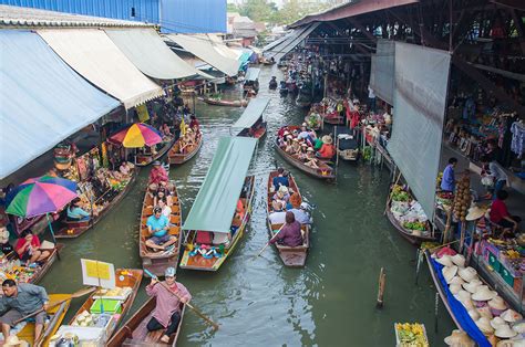 Damnoen Saduak This Floating Market Is A Symbol Of Traditional Thai Culture
