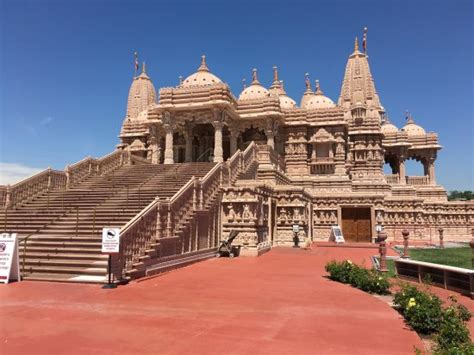 The Front View Picture Of Baps Shri Swaminarayan Mandir Chino Hills