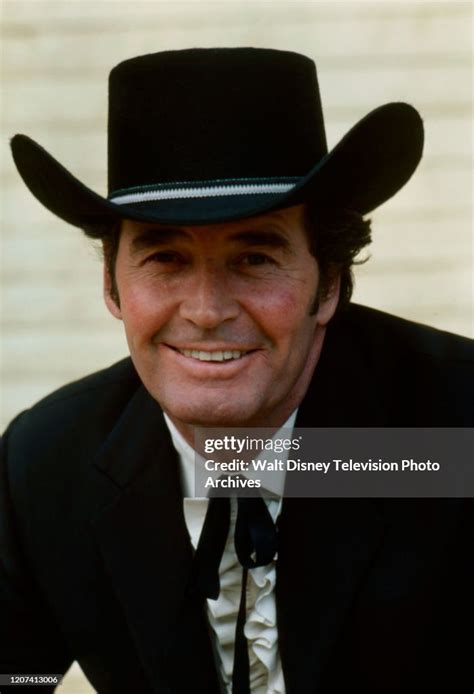 James Garner Appearing In The Abc Tv Movie The New Maverick News