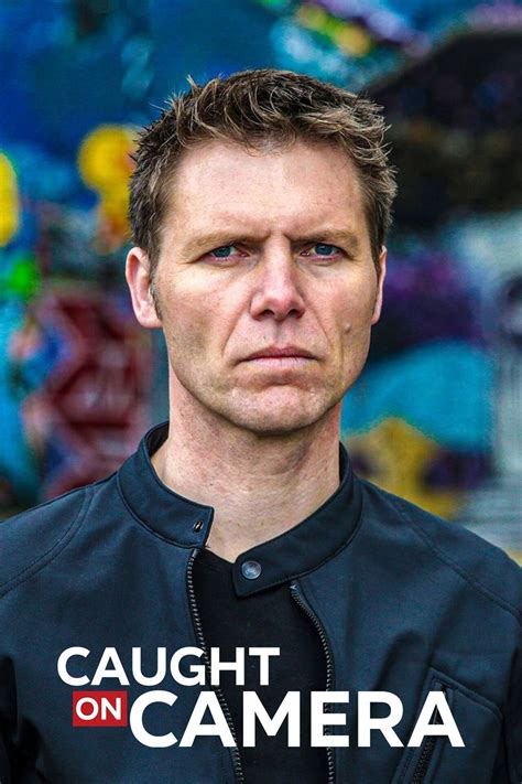 Watch Criminals: Caught on Camera - S2:E8 Muggings and Mayhem (2014