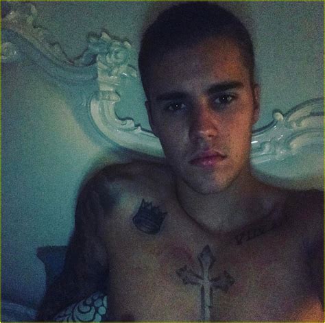 Justin Bieber Shares New Shirtless Photo Shows Off Calvins Photo Justin Bieber