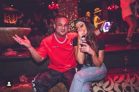 Fox News Sports Reporter Holly Sonders Is Now Engaged With Vegas Dave