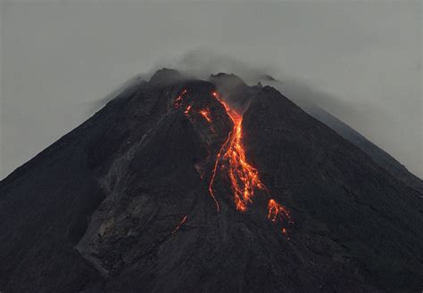 Mount Merapi Erupts On Indonesias Java Island Volcanoes News Al