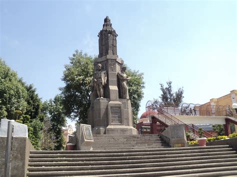 Фото Monumento A Los Fundadores De La Ciudad Puebla México в городе