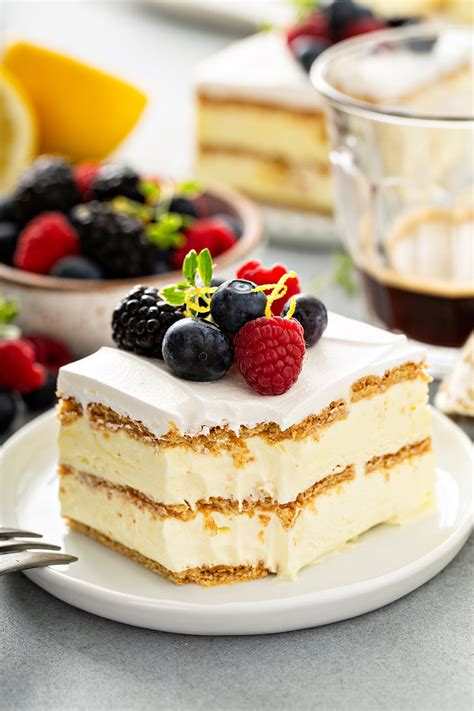 Lemon Icebox Cake Combines Pudding Graham Crackers And Lemon Curd To