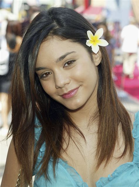 Vanessa Hudgens Beauty Evolution From Fresh Faced To Dolled Uphellogiggles
