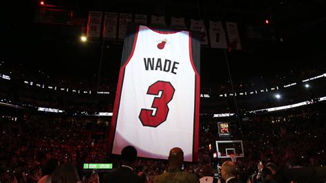 Wade Expresses His Gratitude At Jersey Retirement Ceremony