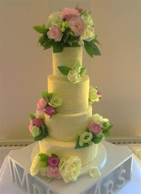 Wedding Cake With Fresh Flowers