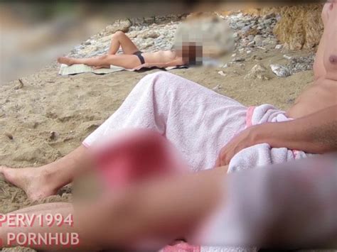 Handjob By Real Teen Stranger On The Beach After Dick Flashing Towel Drops Shows Big Cock