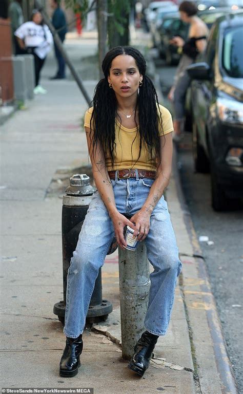 Zoë Kravitzs Cool 90s Style In Hulus High Fidelity — Access Consulting And Co Zoe Kravitz