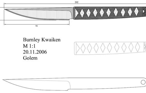 Son cuchillos de gran tamaño o bien con formas específicas para un manejo controlado por la parte del usuario. Plantillas para hacer cuchillos | Coltelli