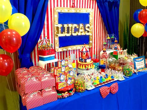 This circus and carnival party is absolutely fantastic! Circus theme candy table by Glam Candy Buffets! | Circus ...