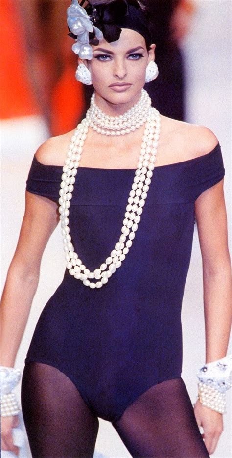 Chanel Rtw Spring 1991 Linda Evangelista 80s And 90s Fashion Retro