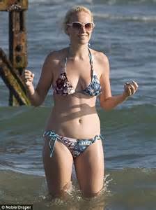 X Factor Wannabe Kitty Brucknell Photographed On The Beach Daily Mail