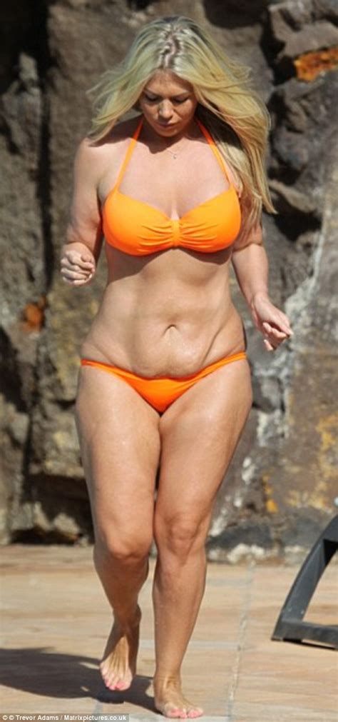 Towie Star Frankie Essex Flaunts Her Two Stone Weight Loss Daily Mail Online