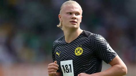 Borussia Dortmund Bvb Star Erling Haaland Beim Medizincheck In Br Ssel