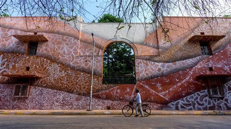 The Story Behind The Vayeda Brothers Warli Mural In Delhis Lodhi Art