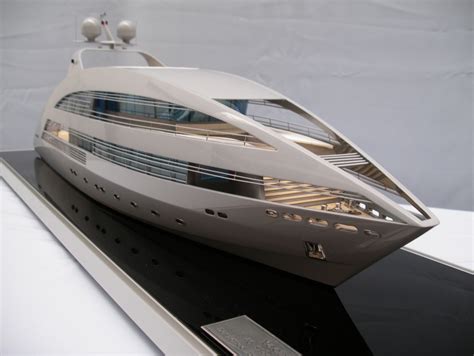 Yacht Pluse Sir Norman Foster Scale Modelmaker Model Mm