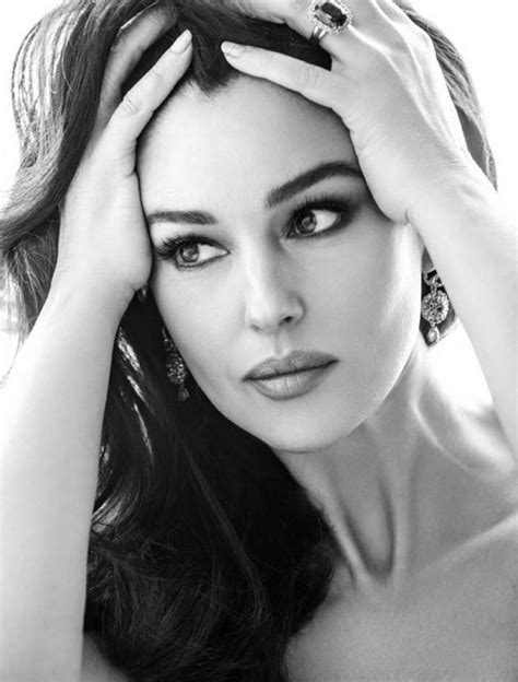 Monica Bellucci Sexy Model Fabric Poster 32 X 24 Decor 22model