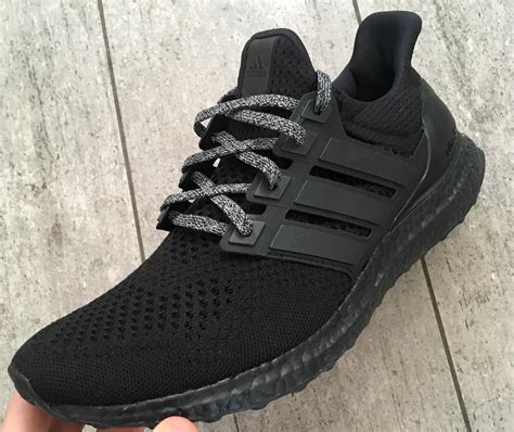 Other details include an adidas tab logo on. adidas ultra boost schwarz laces