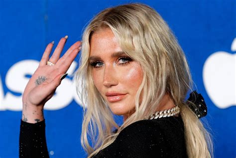 Kesha Fans Think She Used A Cheeky Nude Photo To Soft Launch A New