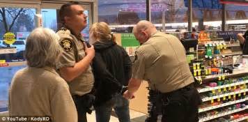 Rite Aid Employee Wrestles Shoplifting Woman In Oregon Daily Mail Online