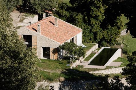 Spanish Stable Turned Contemporary Stone Home Modern House Designs