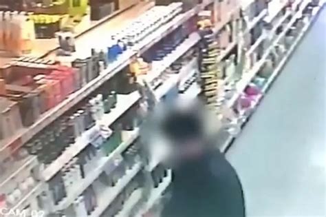Shoplifters Strike Twice Every Hour And They Nearly Always Get Away With It Manchester Evening
