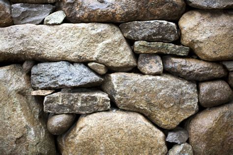 Fieldstone Retaining Wall Marthas Vineyard Island Stone And Granite