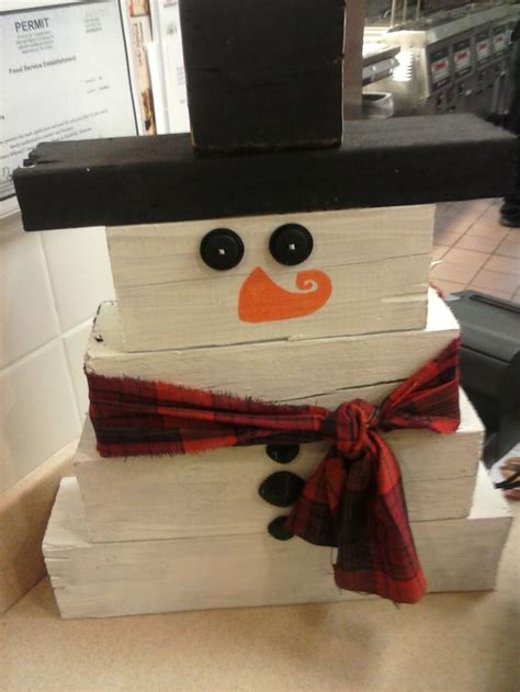 Santa Made Out Of Scrap Wood Pieces Sooo Cute Im Making This For