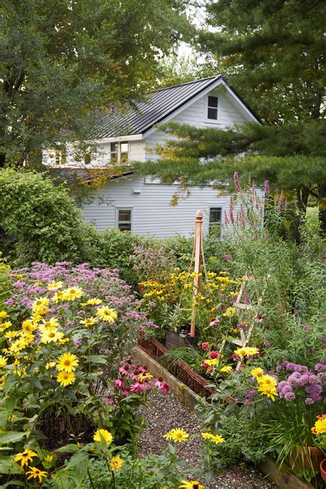 22 Summer Flower To Brighten Your Cottage Garden Ideas
