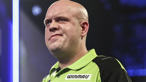 Michael Van Gerwen Set For Surgery To Fix Carpal Tunnel Syndrome In