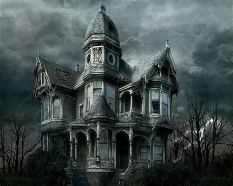 71 Haunted House Wallpaper