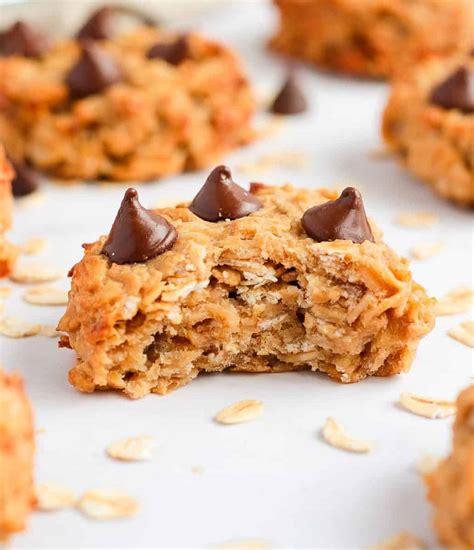 No eggs, no sugar and an option to make this without banana! 3 Ingredients Peanut Butter Banana Oatmeal Cookies - A ...