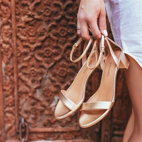 Strappy Mid Block Heel Sandals In Gold Metallic Leather Pura Lopez
